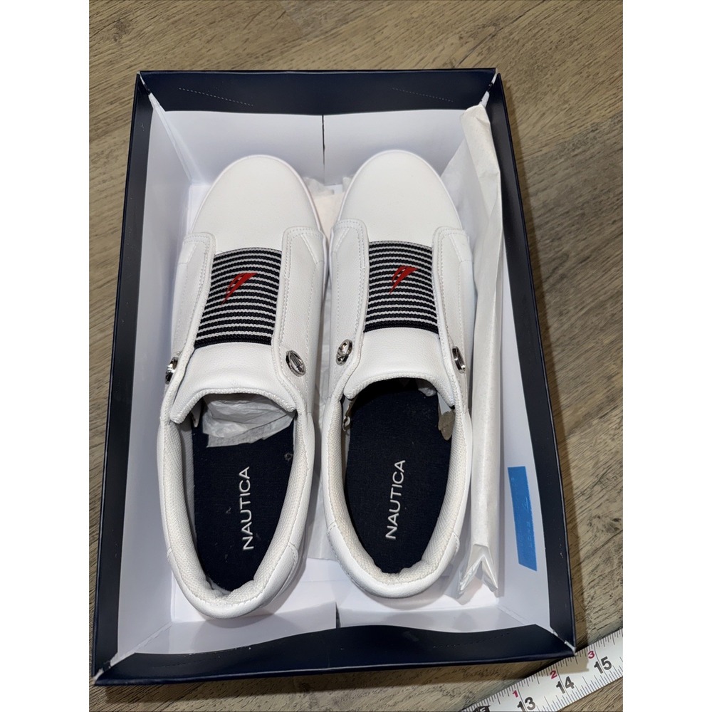 NIB New Nautica Womens Nitara Stripe Slip On Sneakers US 9.5 Boat Casual Sneaker